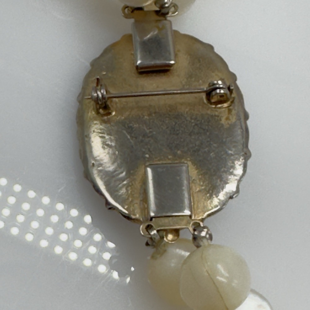 Vintage Mother of Pearl Cameo Clasp MOP Beaded Necklace Double Strand 10 mm - Picture 8 of 15